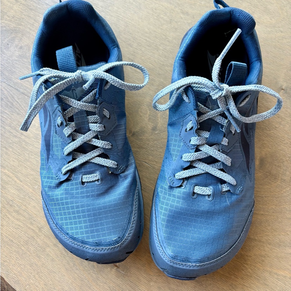 Altra Women’s Lone Peak 6 Running Shoe/Trail Shoe, Navy/Light Blue